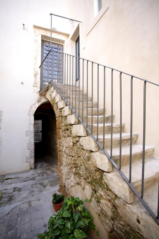 Dentrortigia Apartment Syracuse Exterior photo