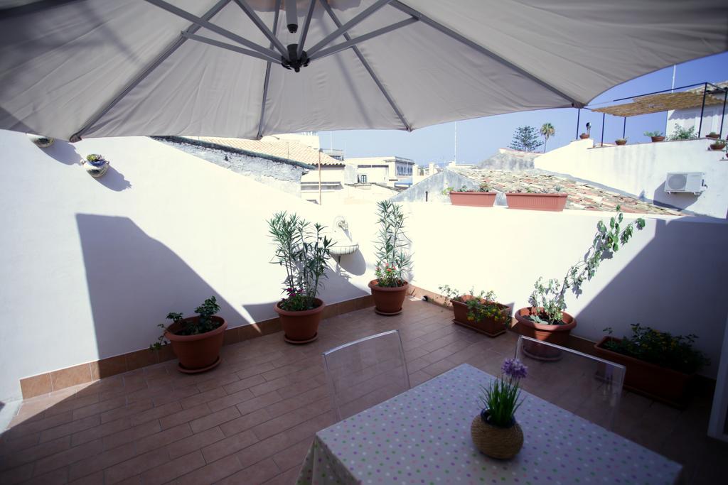 Dentrortigia Apartment Syracuse Exterior photo